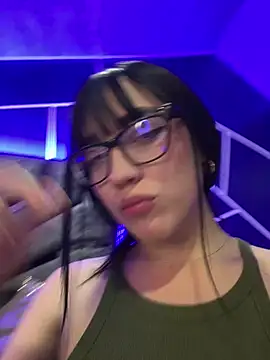 Snapshot of Melody_rousse_ chatting on February 21, 2025, 1:33 am Melody rousse online show from February 21, 2025, 1:33 am