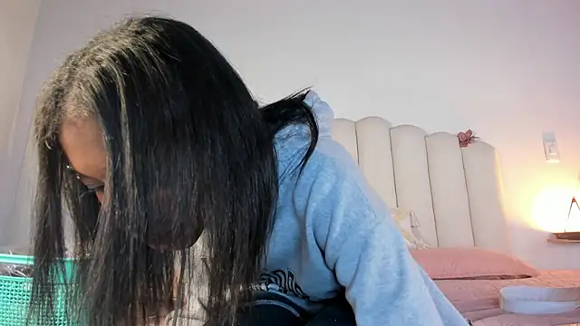 Zaira Rose  online show from January 19, 2026, 2:10 pm