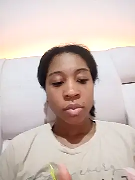 Zaira Rose  online show from May 3, 2026, 1:55 am