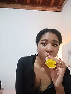 Zaira Rose  online show from June 25, 2026, 1:27 am