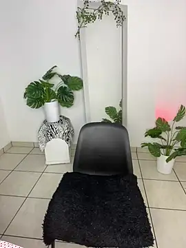 Snapshot of meli_ortiz_ chatting on June 25, 2026, 2:21 pm meli ortiz online show from June 25, 2026, 2:21 pm