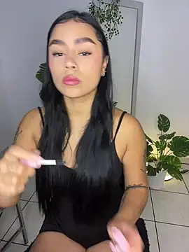 Snapshot of meli_ortiz_ chatting on July 17, 2026, 2:02 pm meli ortiz online show from July 17, 2026, 2:02 pm