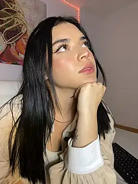 eileensophi online show from March 11, 2025, 6:43 am