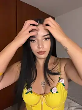 eileensophi online show from June 11, 2026, 2:44 am