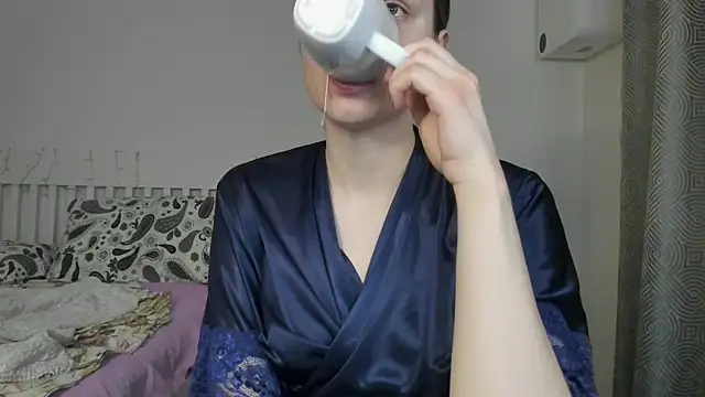 Snapshot of Hustle_Babyy chatting on September 13, 2025, 7:46 pm Hustle Babyy online show from September 13, 2025, 7:46 pm