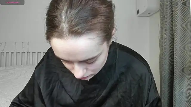 Snapshot of Hustle_Babyy chatting on September 15, 2025, 5:02 pm Hustle Babyy online show from September 15, 2025, 5:02 pm