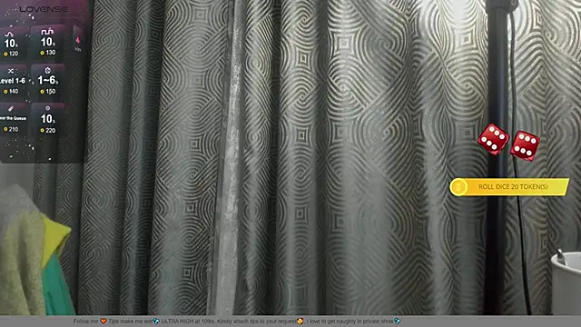 Snapshot of Hustle_Babyy chatting on November 9, 2025, 3:21 pm Hustle Babyy online show from November 9, 2025, 3:21 pm