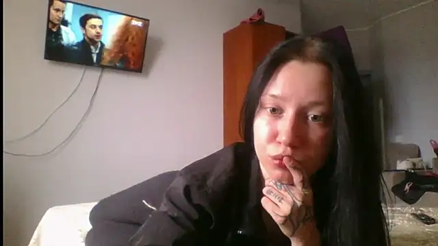 Snapshot of RussNocturnal chatting on November 13, 2025, 10:36 am RussNocturnal online show from November 13, 2025, 10:36 am