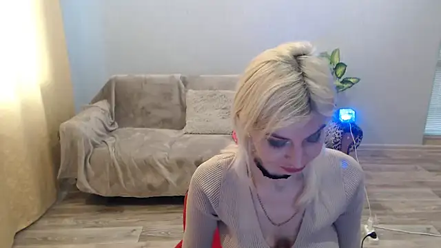 SexyBeatriice online show from April 3, 2026, 6:44 am