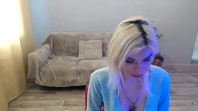 SexyBeatriice online show from April 24, 2026, 6:38 am