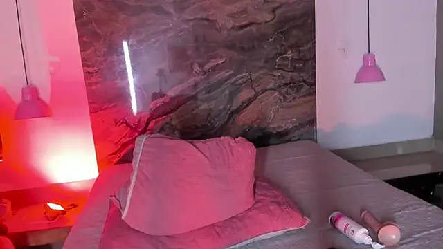 Snapshot of Estefy_gomez09 chatting on February 26, 2025, 6:26 am Estefy gomez09 online show from February 26, 2025, 6:26 am