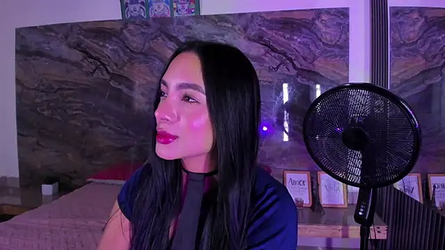 Estefy gomez09 online show from July 3, 2026, 1:06 pm