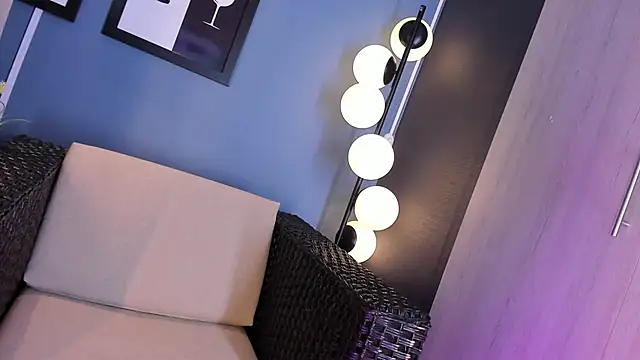 Snapshot of AliDiaz_ chatting on February 17, 2025, 7:53 pm AliDiaz online show from February 17, 2025, 7:53 pm