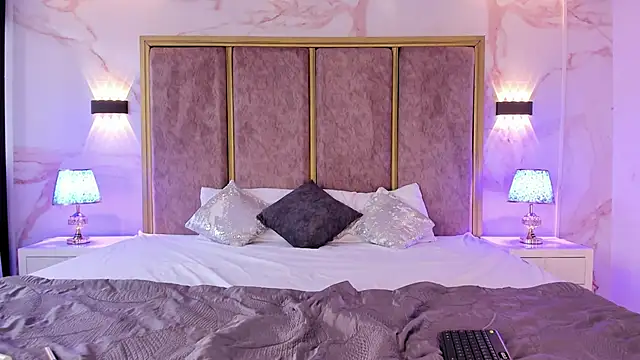 Snapshot of AliDiaz_ chatting on October 23, 2025, 7:23 pm AliDiaz online show from October 23, 2025, 7:23 pm