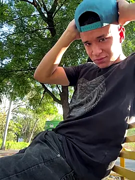 Snapshot of arevalo1124 chatting on October 8, 2025, 9:34 pm arevalo1124 online show from October 8, 2025, 9:34 pm