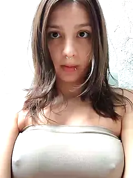 Maiden-Hot online show from April 24, 2026, 8:33 pm