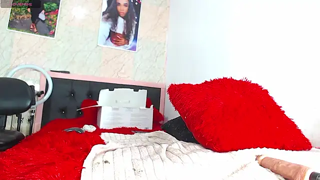 k stormi  online show from February 17, 2026, 1:35 am