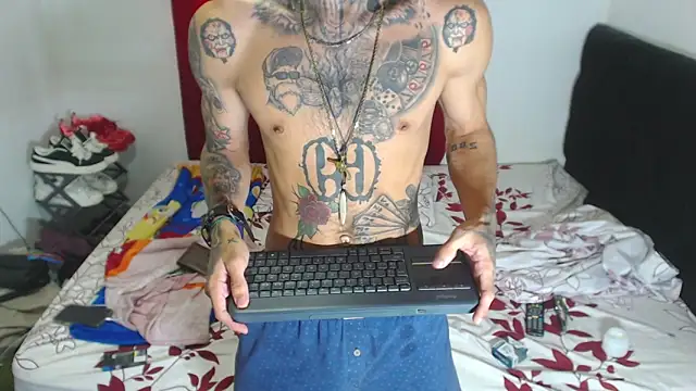 Snapshot of hot_man05 chatting on February 5, 2025, 3:42 pm hot man05 online show from February 5, 2025, 3:42 pm