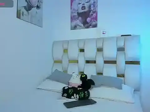 Snapshot of beautiful_doll088 chatting on February 10, 2025, 6:20 am beautiful doll088 online show from February 10, 2025, 6:20 am