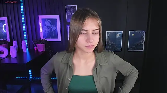 Snapshot of CharmBianca chatting on February 21, 2025, 2:27 pm CharmBianca online show from February 21, 2025, 2:27 pm