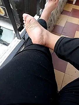 aleya bliss online show from February 21, 2026, 10:44 pm