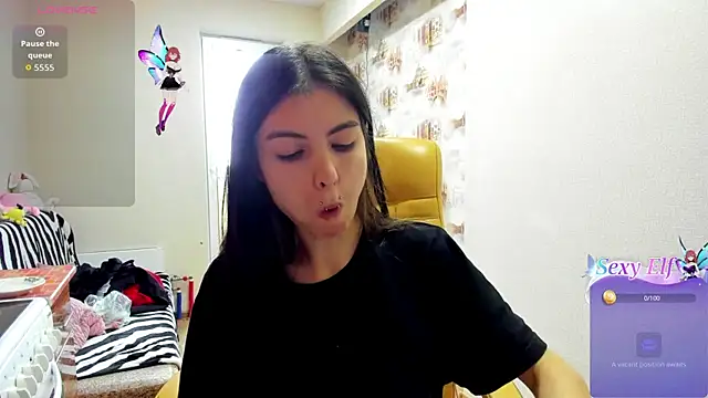 ErlinaBuoy online show from July 17, 2026, 6:31 am