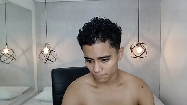 Liiamthompson online show from March 15, 2025, 2:34 pm