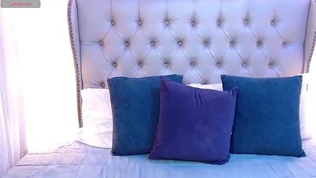 Snapshot of Liiamthompson chatting on June 1, 2026, 10:22 pm Liiamthompson online show from June 1, 2026, 10:22 pm