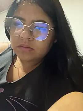 Snapshot of viccky_vick chatting on February 11, 2025, 12:16 pm viccky vick online show from February 11, 2025, 12:16 pm