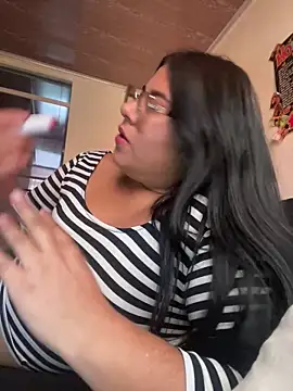 Snapshot of viccky_vick chatting on February 11, 2025, 10:18 pm viccky vick online show from February 11, 2025, 10:18 pm