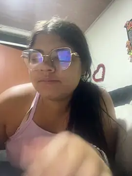 Snapshot of viccky_vick chatting on March 1, 2025, 12:17 am viccky vick online show from March 1, 2025, 12:17 am