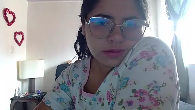 Snapshot of viccky_vick chatting on September 14, 2025, 5:01 pm viccky vick online show from September 14, 2025, 5:01 pm