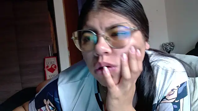 Snapshot of viccky_vick chatting on January 6, 2026, 4:32 pm viccky vick online show from January 6, 2026, 4:32 pm