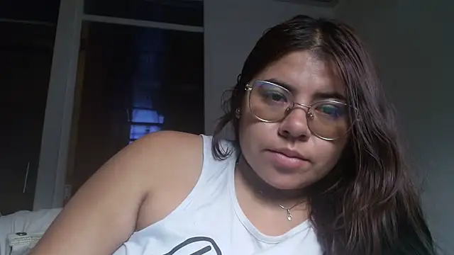 Snapshot of viccky_vick chatting on March 25, 2026, 12:33 pm viccky vick online show from March 25, 2026, 12:33 pm