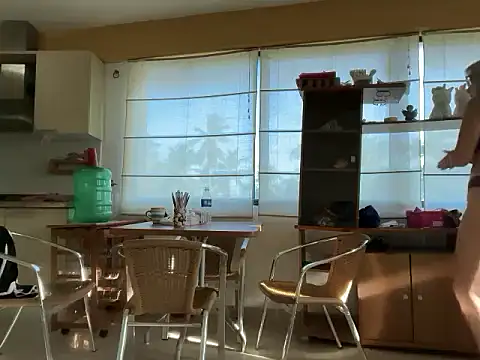 Mermaid-hana online show from September 28, 2025, 11:37 am