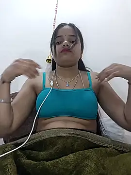 Snapshot of RAYI_123 chatting on February 6, 2025, 4:58 pm RAYI 123 online show from February 6, 2025, 4:58 pm