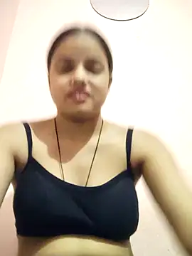 Snapshot of RAYI_123 chatting on October 17, 2025, 6:38 am RAYI 123 online show from October 17, 2025, 6:38 am