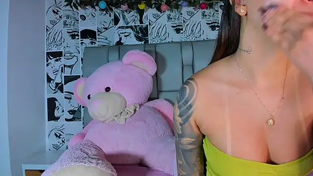 LucyRosse online show from April 27, 2026, 11:30 am