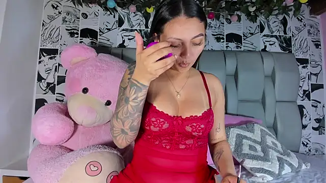 Snapshot of LucyRosse chatting on June 2, 2026, 11:12 am LucyRosse online show from June 2, 2026, 11:12 am