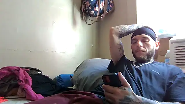 cruz815 online show from October 1, 2025, 6:14 pm