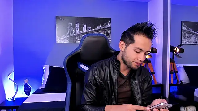 Snapshot of Max_Conor1 chatting on September 18, 2025, 11:34 am Max Conor1 online show from September 18, 2025, 11:34 am