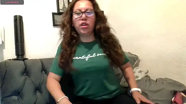 Snapshot of MirandaLatinaLovely chatting on May 26, 2026, 4:58 pm MirandaLatinaLovely online show from May 26, 2026, 4:58 pm