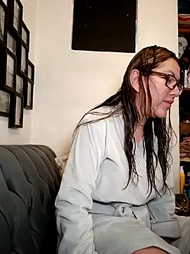Snapshot of MirandaLatinaLovely chatting on July 30, 2026, 4:17 pm MirandaLatinaLovely online show from July 30, 2026, 4:17 pm