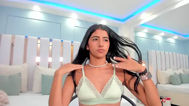 Snapshot of eva_roseee chatting on October 17, 2025, 9:17 pm eva roseee online show from October 17, 2025, 9:17 pm