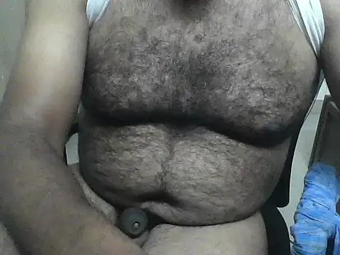 awesomeroc123 online show from December 15, 2025, 6:34 pm