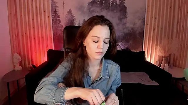 MilaStoyne online show from February 12, 2025, 12:01 pm