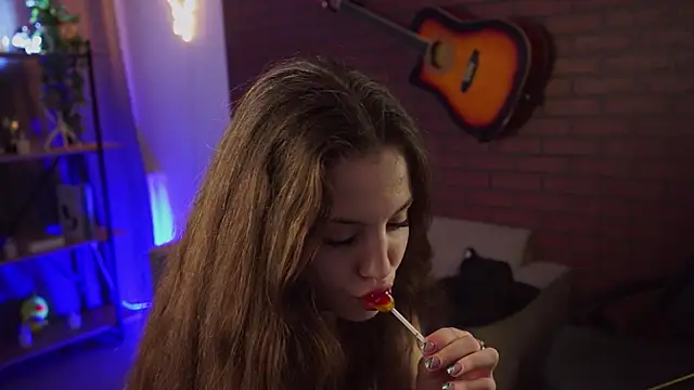 MilaStoyne online show from March 20, 2025, 8:42 am