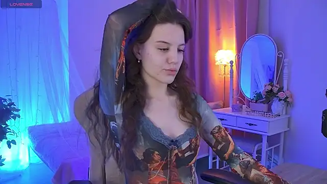 MilaStoyne online show from November 24, 2025, 6:24 am