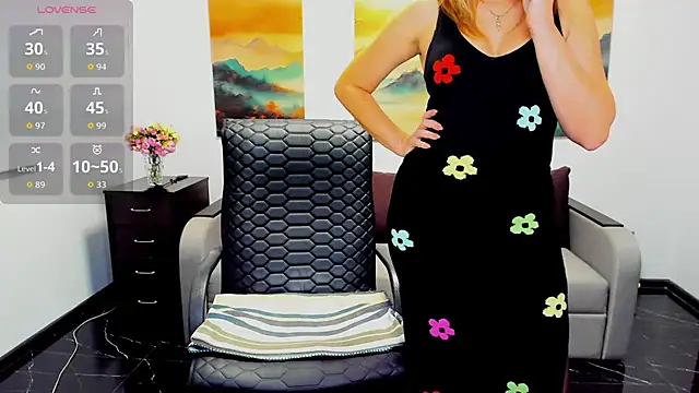 Snapshot of Mira_Whites chatting on December 3, 2025, 1:09 pm Mira Whites online show from December 3, 2025, 1:09 pm