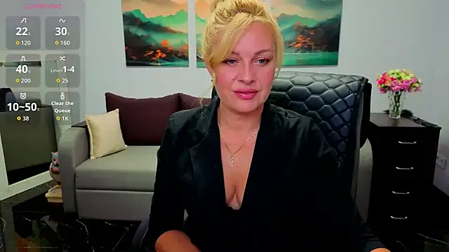 Snapshot of Mira_Whites chatting on July 3, 2026, 12:00 pm Mira Whites online show from July 3, 2026, 12:00 pm